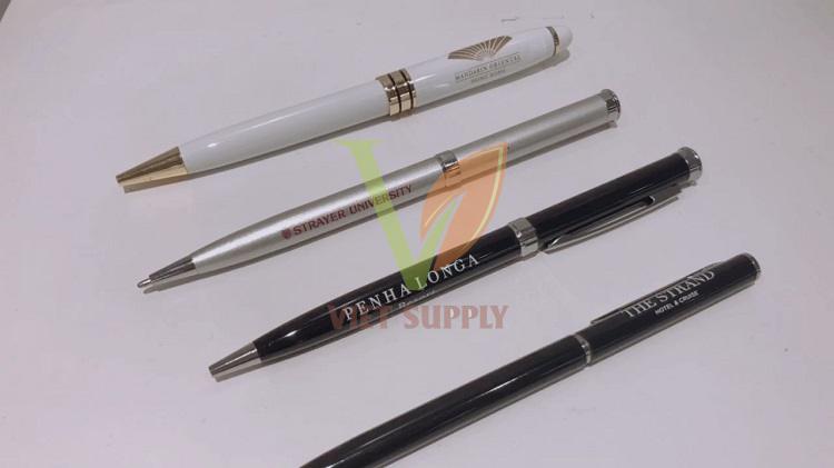 Bút bi khách sạn